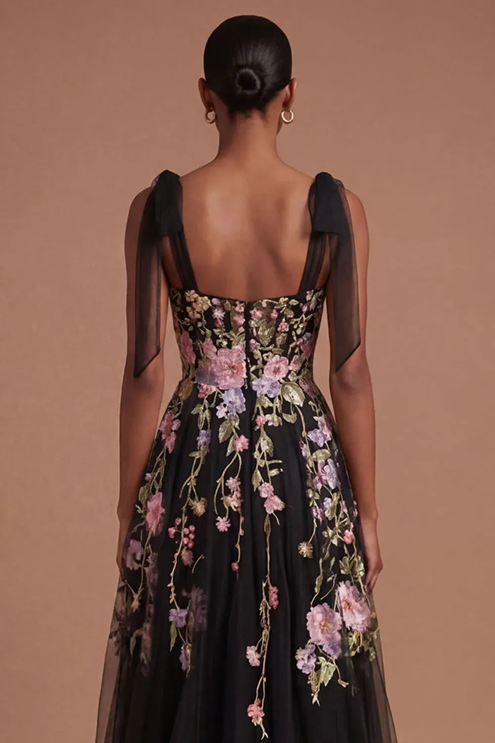 Romantic Black A-Line Sweetheart Sleeveless Bow-Strap Straight-Back Slit Floor-Length Prom Dress