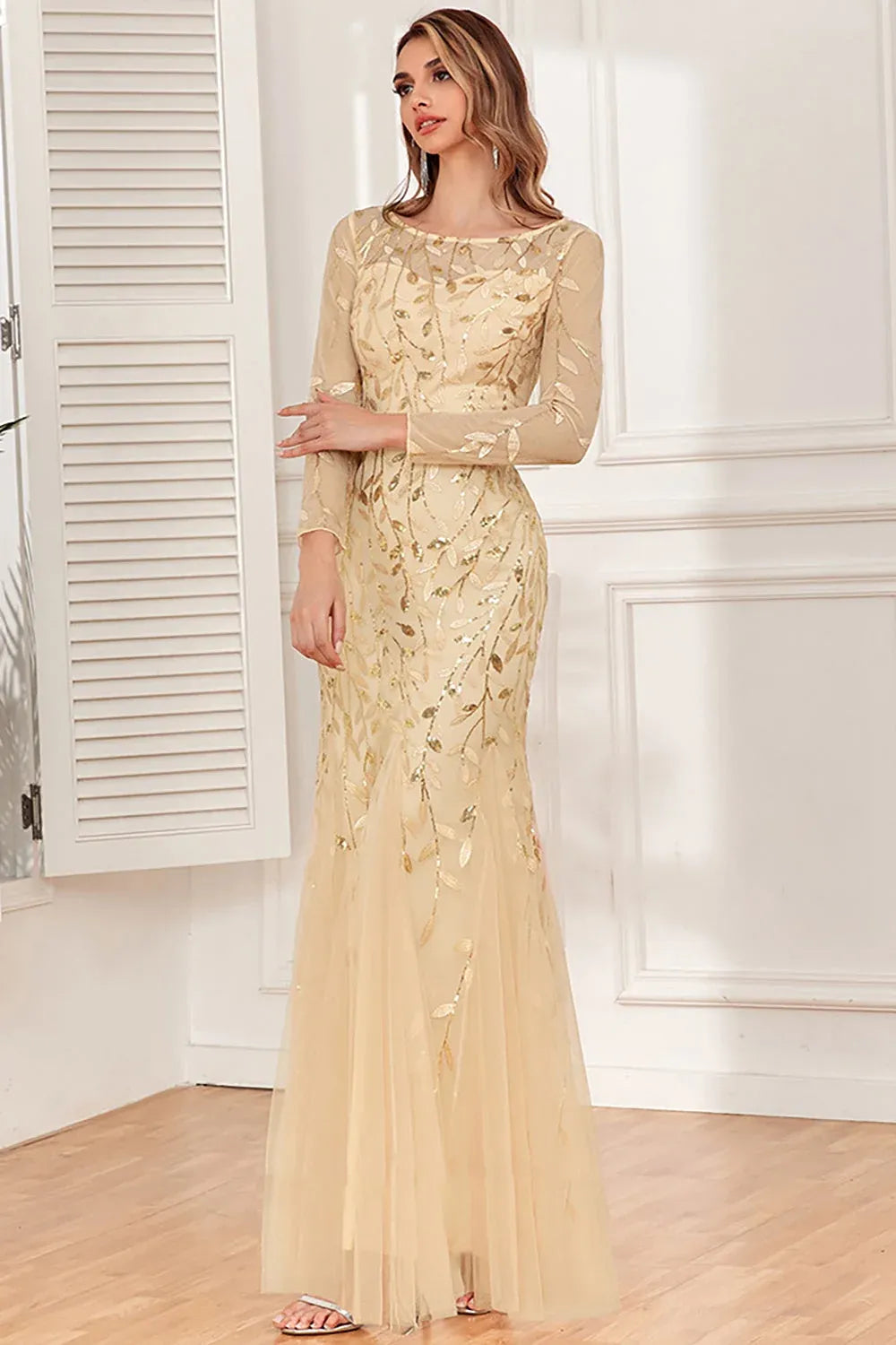 Radiant Tulle Mermaid Scoop-Neck Long-Sleeve High-Back Floor-Length Evening Dress