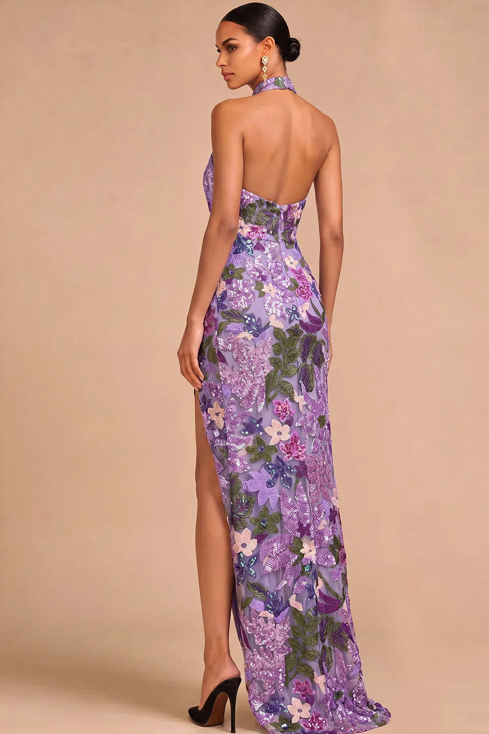 Glamorous Sheath Halter Sleeveless Open Back Floor Length Evening Dress