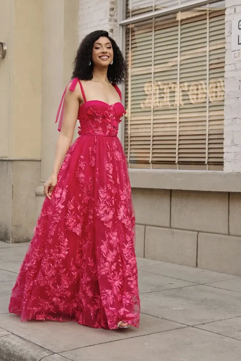 Romantic A-Line Sweetheart Sleeveless Lace-Up Back Floral Floor-Length Fuchsia Prom Dress