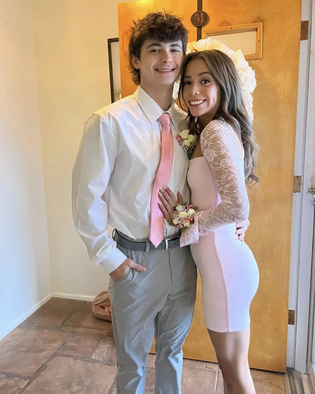 Romantic Bodycon Sweetheart Neck Lace Sleeve Fitted Mini Homecoming Dress