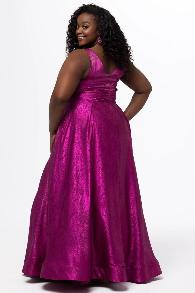 Elegant Plus Size A Line V Neck Sleeveless Metallic Floor Length Prom Dress