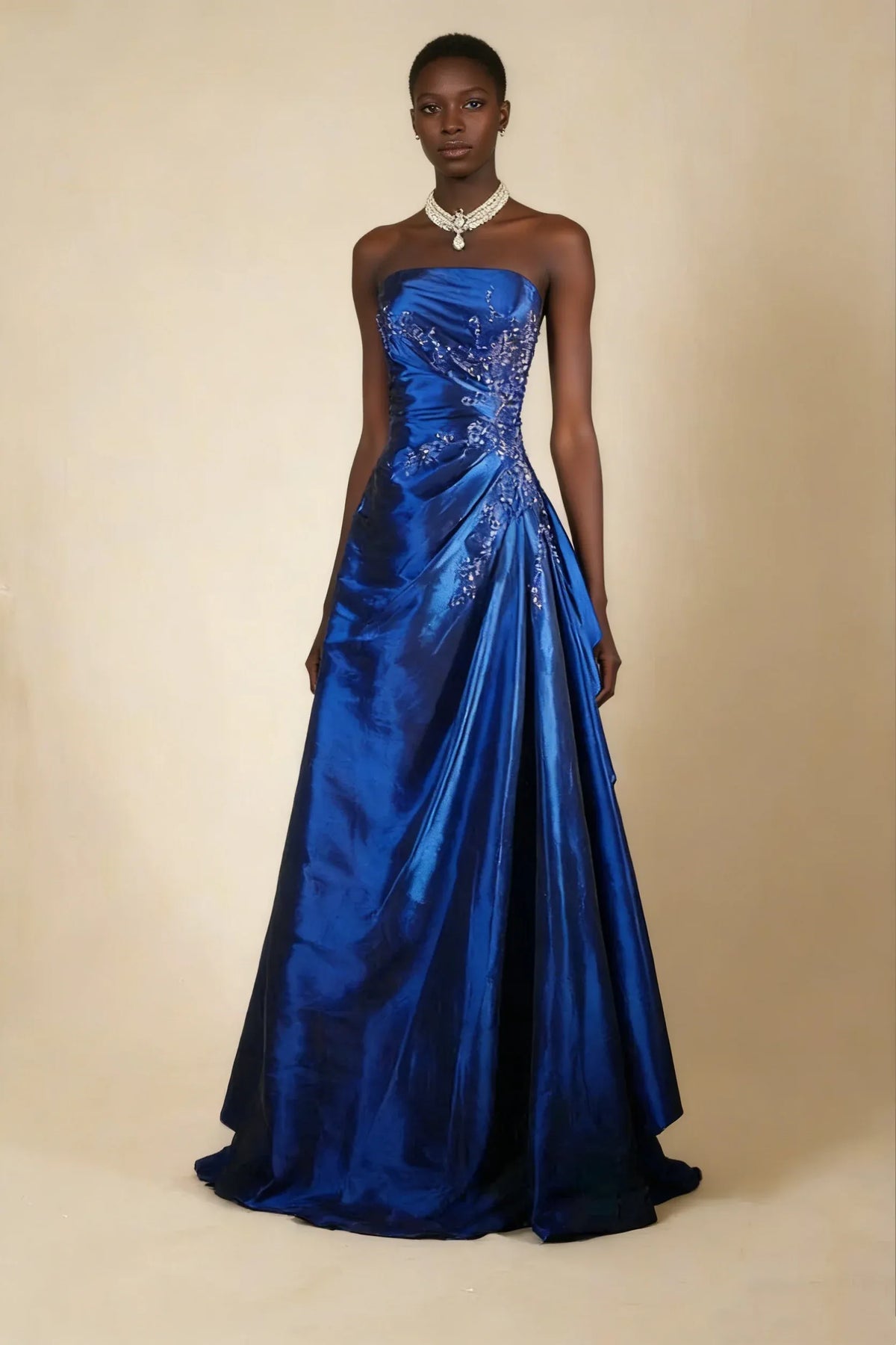Elegant A-Line Strapless Sleeveless Zipper Back Floor-Length Satin Evening Dress
