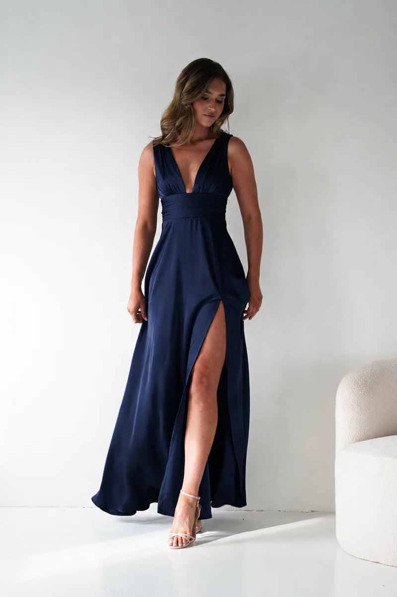 Elegant A-Line Plunging V-Neck Sleeveless V-Back Slit Floor-Length Prom Dress