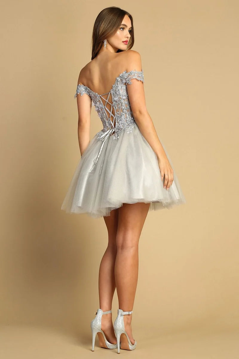 Elegant A-Line Sweetheart Off-Shoulder Lace-Up Tulle Mini Homecoming Dress