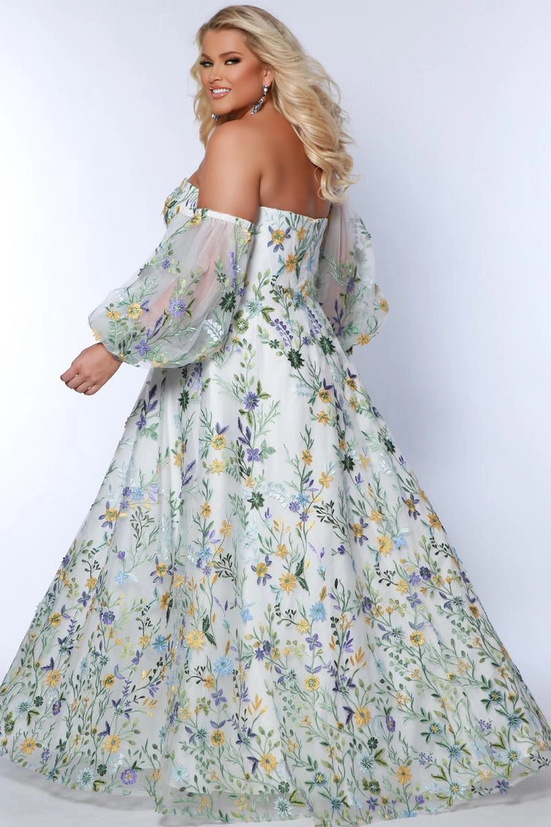 Romantic Plus Size A Line Sweetheart Strapless Embroidered Tulle Prom Dress