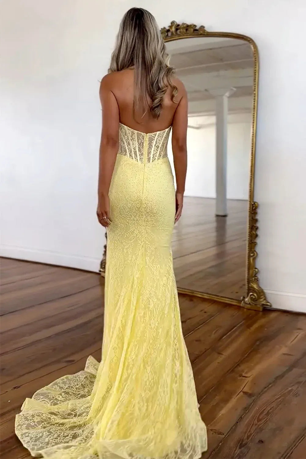 Radiant Lace Mermaid Plunging Halter Sleeveless Open Back Floor Length Prom Dress