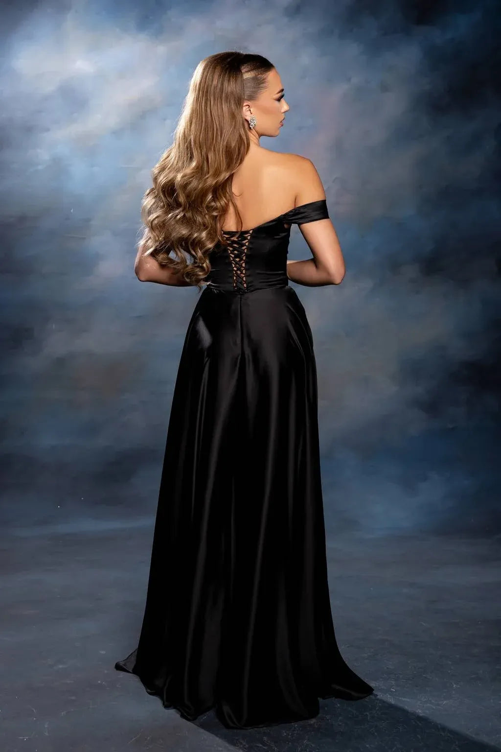 Romantic A-Line Sweetheart Off Shoulder Lace-Up Back Floor-Length Wedding Guest Dress