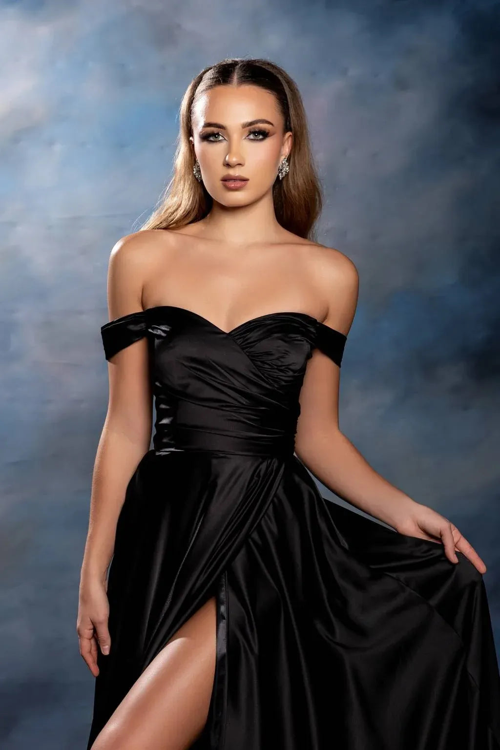 Romantic A-Line Sweetheart Off Shoulder Lace-Up Back Floor-Length Wedding Guest Dress