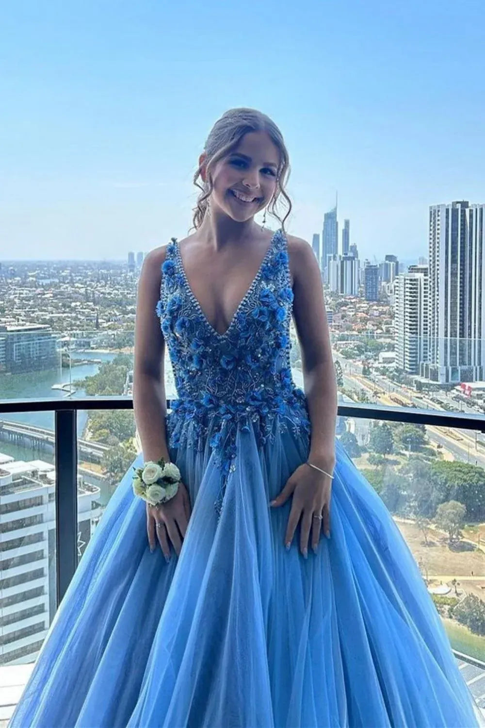 Dreamy A-Line V-Neck Sleeveless V-Back Floor-Length Tulle Prom Dress