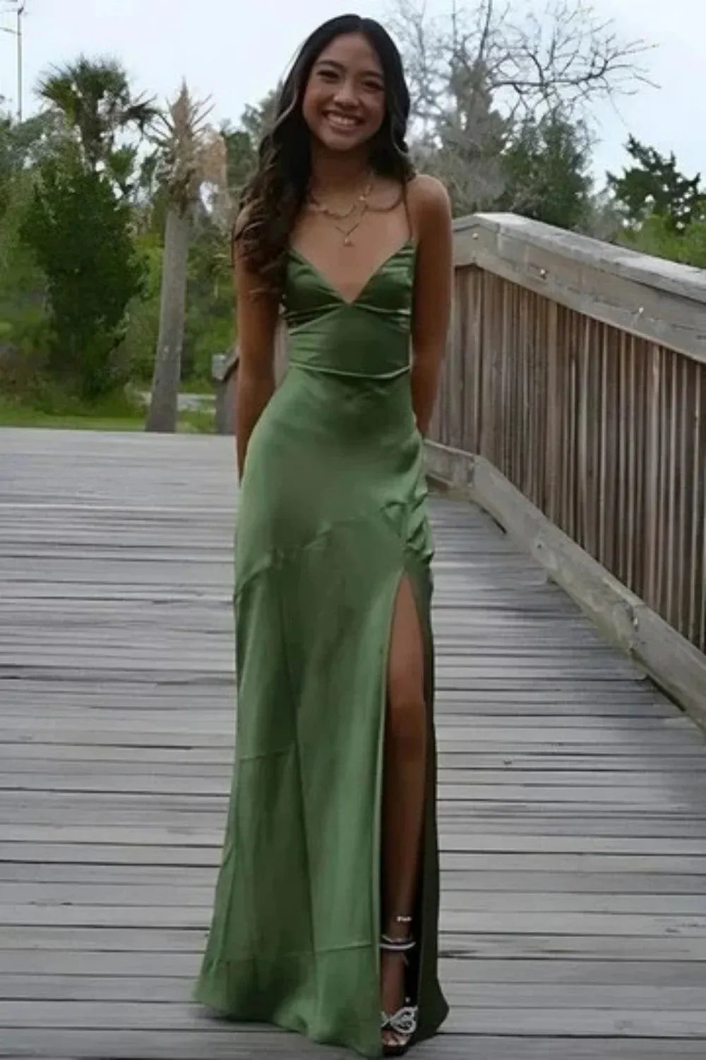 Loverlm Chic Satin Sheath V-Neck Spaghetti Strap Lace-Up Back Long Evening Dress