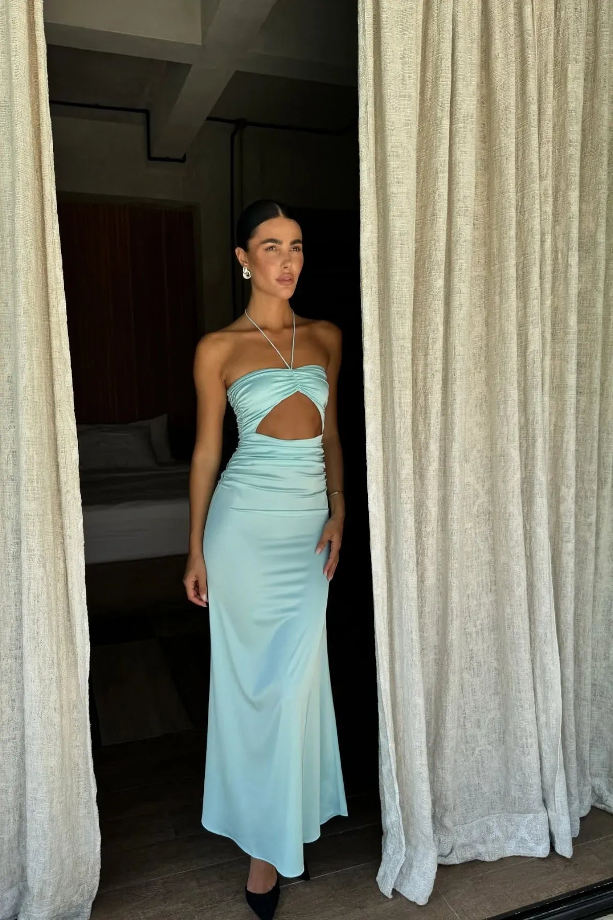 Chic Sheath Satin Halter Sleeveless Open-Back Ankle-Length Evening Dress