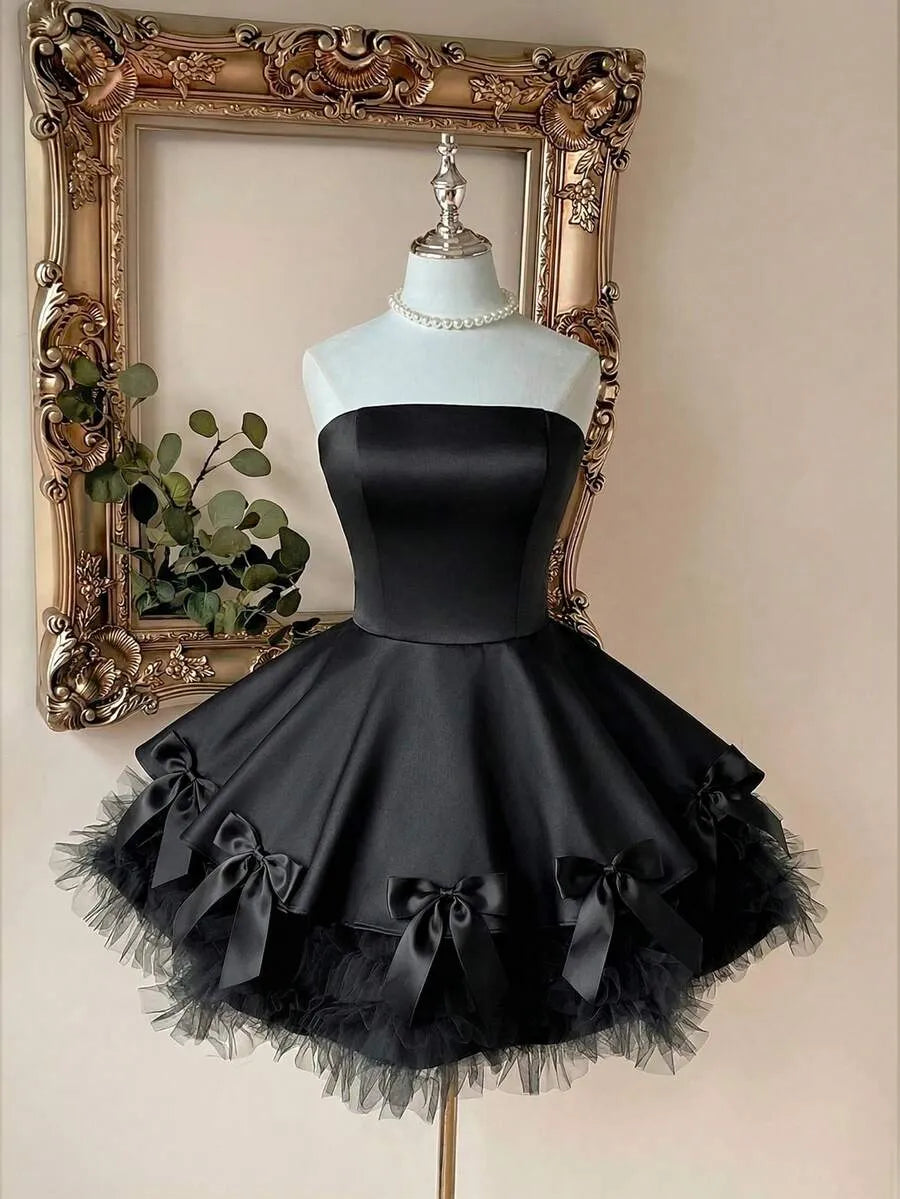 Chic A-Line Straight-Neck Strapless Lace-Up Short Homecoming Dress