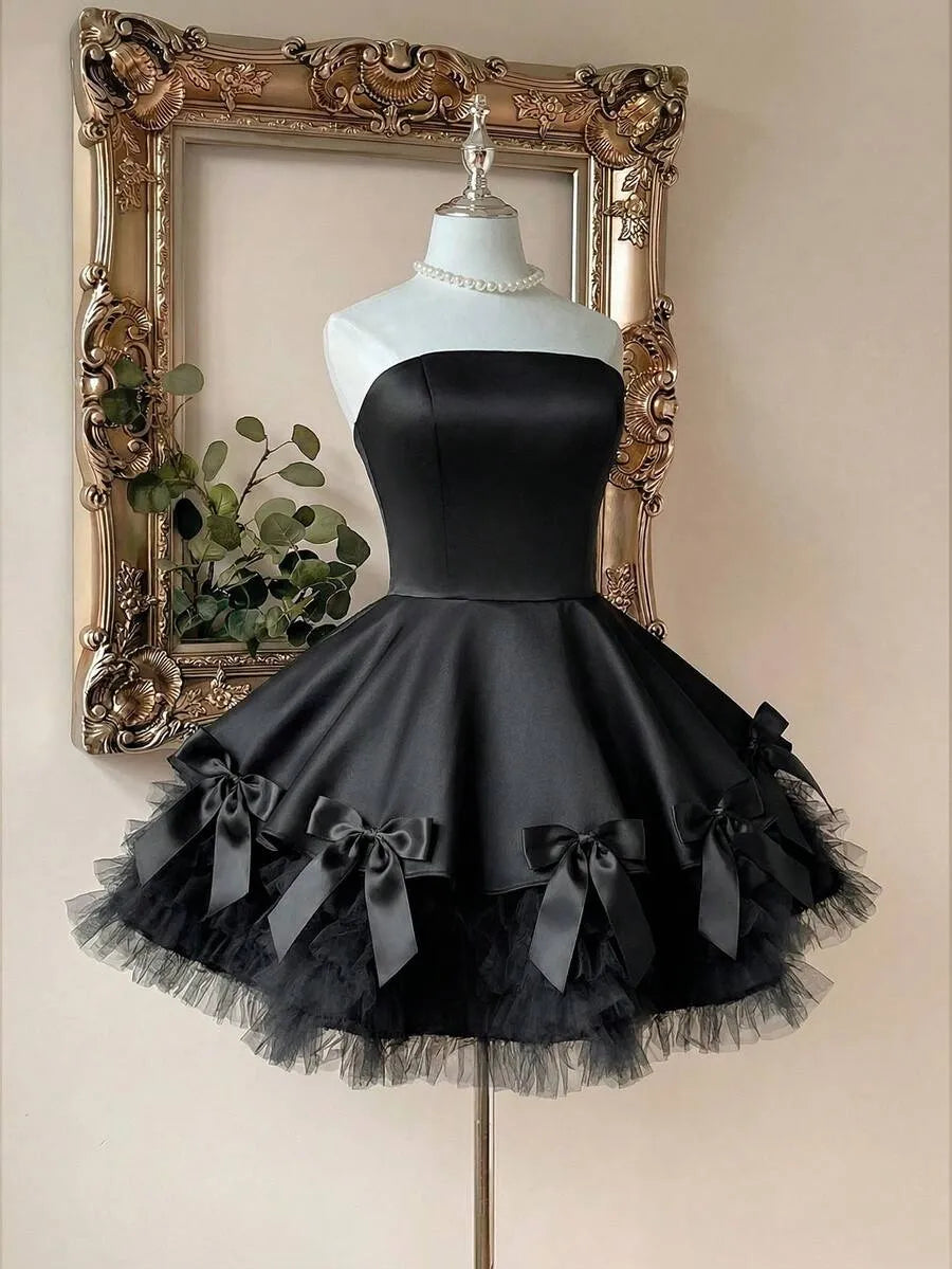 Chic A-Line Straight-Neck Strapless Lace-Up Short Homecoming Dress