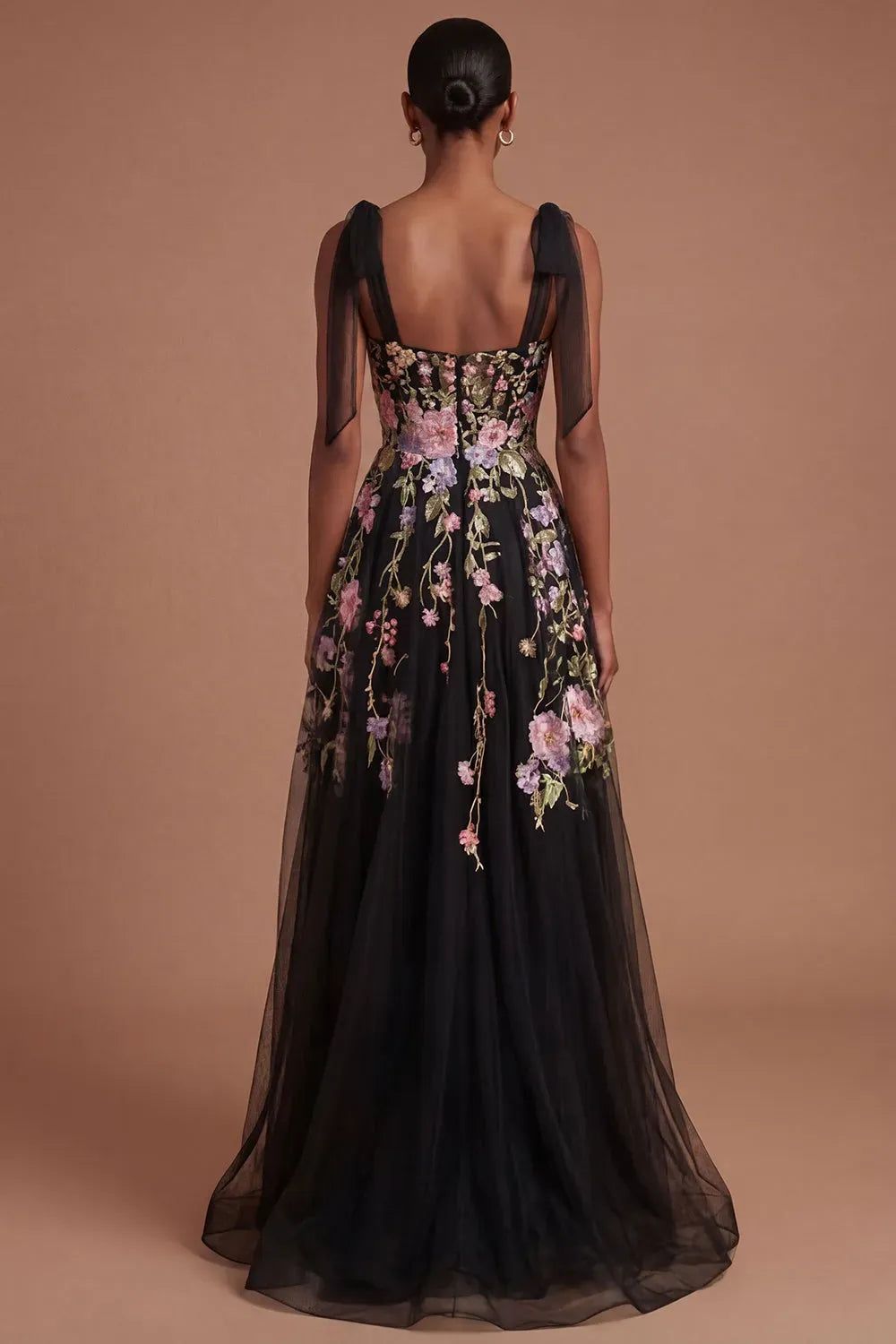 Romantic Black A-Line Sweetheart Sleeveless Bow-Strap Straight-Back Slit Floor-Length Prom Dress