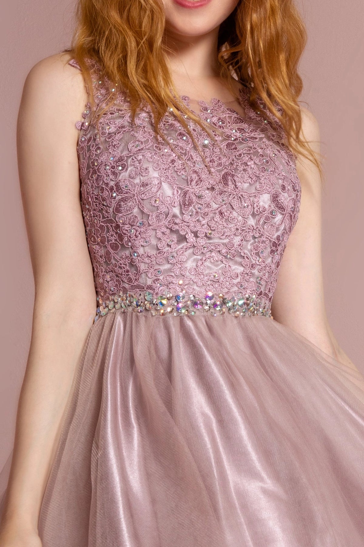 Elegant A-Line Round Neck Sleeveless Keyhole Back Short Homecoming Dress