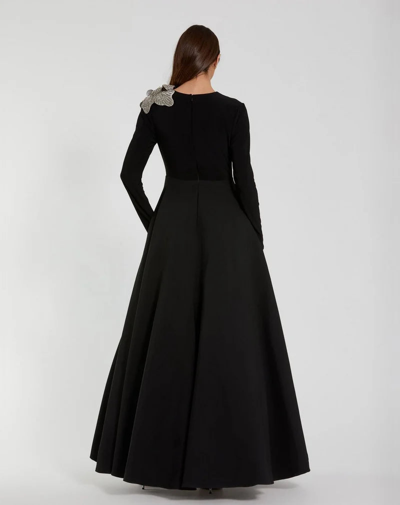 Elegant A-Line Round-Neck Long-Sleeve High-Back Floor-Length Mother of the Bride Dress