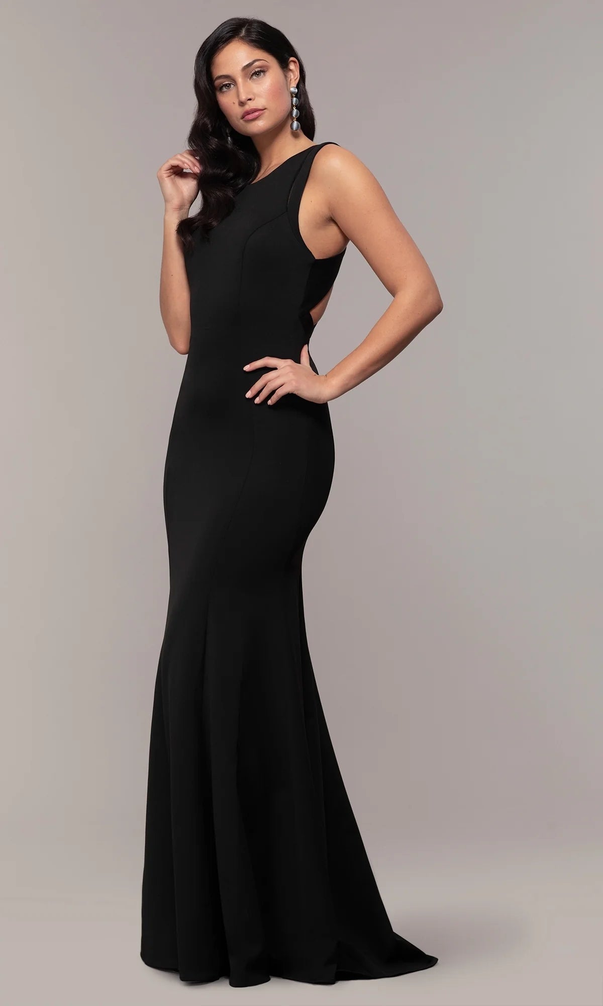Elegant Mermaid Round Neck Sleeveless Crepe Floor Length Evening Dress