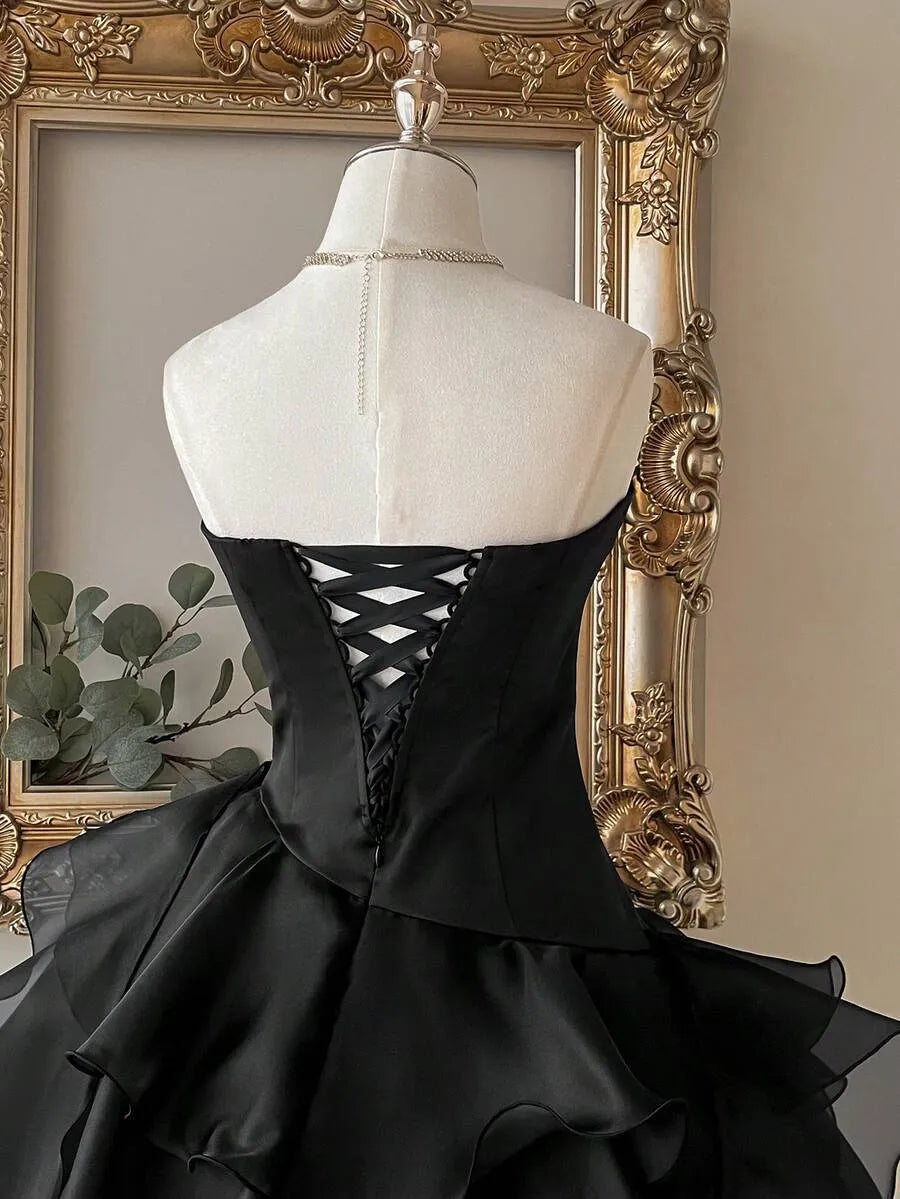 Dramatic A-Line Sweetheart Strapless Lace-Up Back Short Homecoming Dress