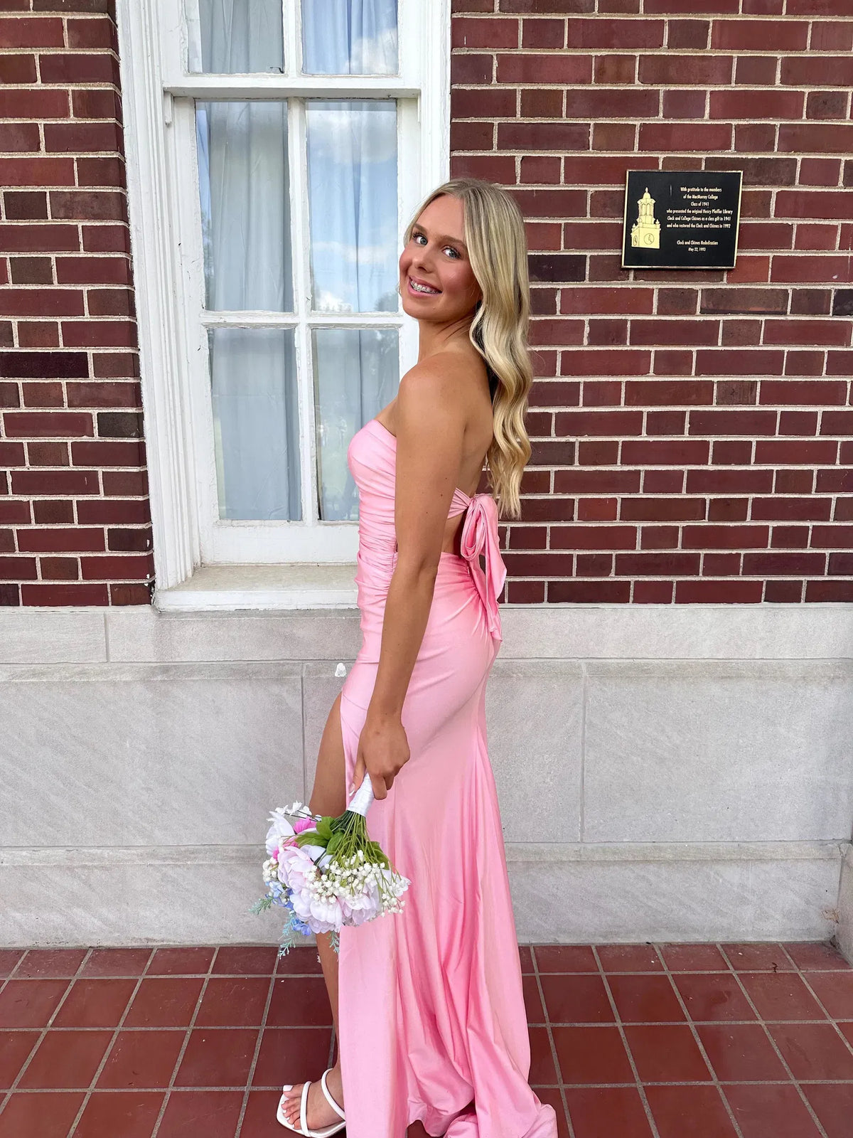 Romantic Satin Sheath Sweetheart Strapless Bow-Back Floor Length Prom Dress