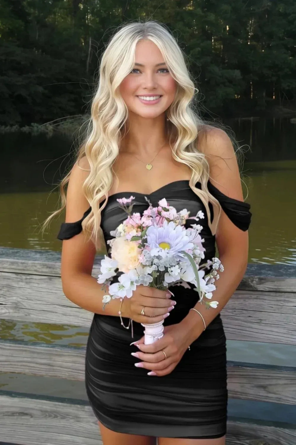 Chic Sheath Sweetheart Off-Shoulder Fitted Back Ruched Mini Homecoming Dress