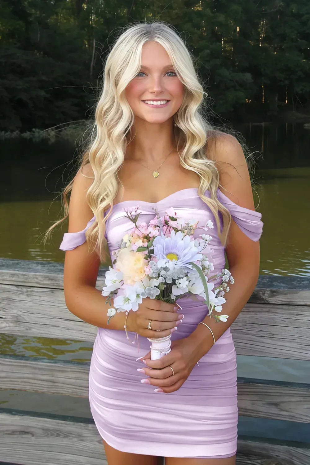 Chic Sheath Sweetheart Off-Shoulder Fitted Back Ruched Mini Homecoming Dress