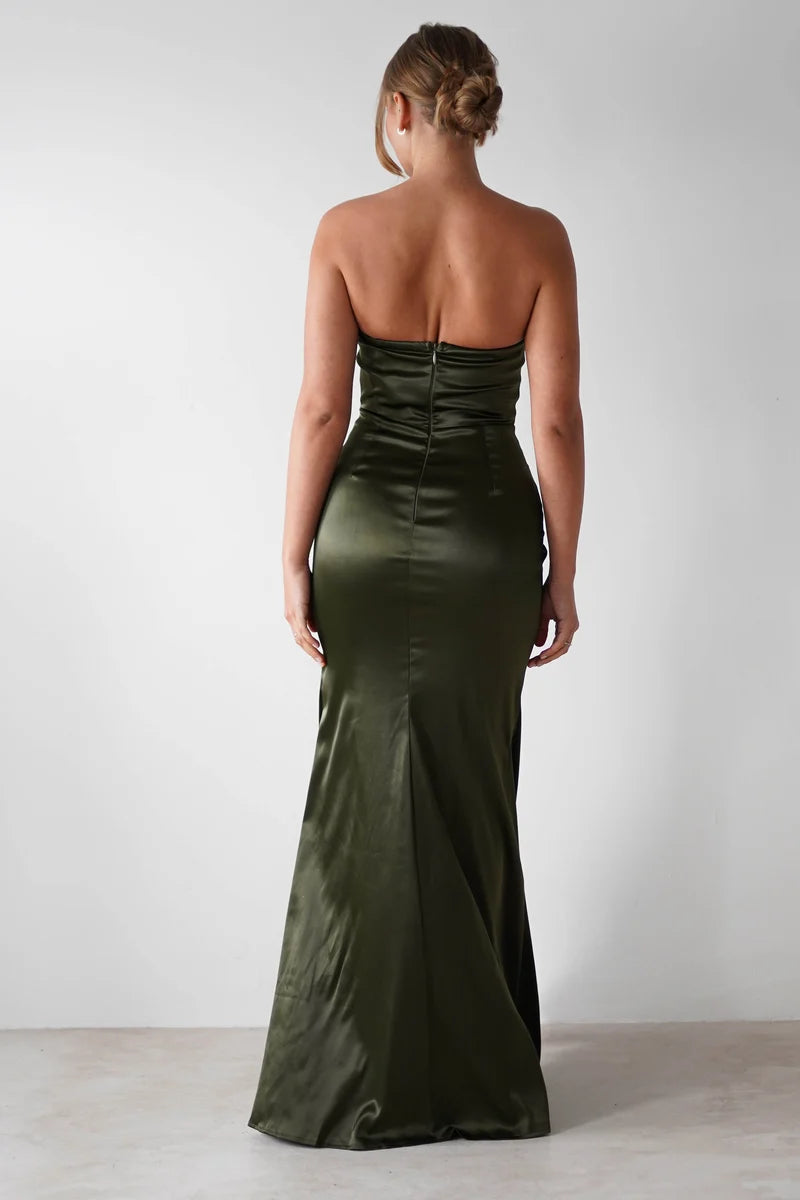 Elegant Mermaid Strapless Sleeveless Zipper Back Slit Floor-Length Evening Dress