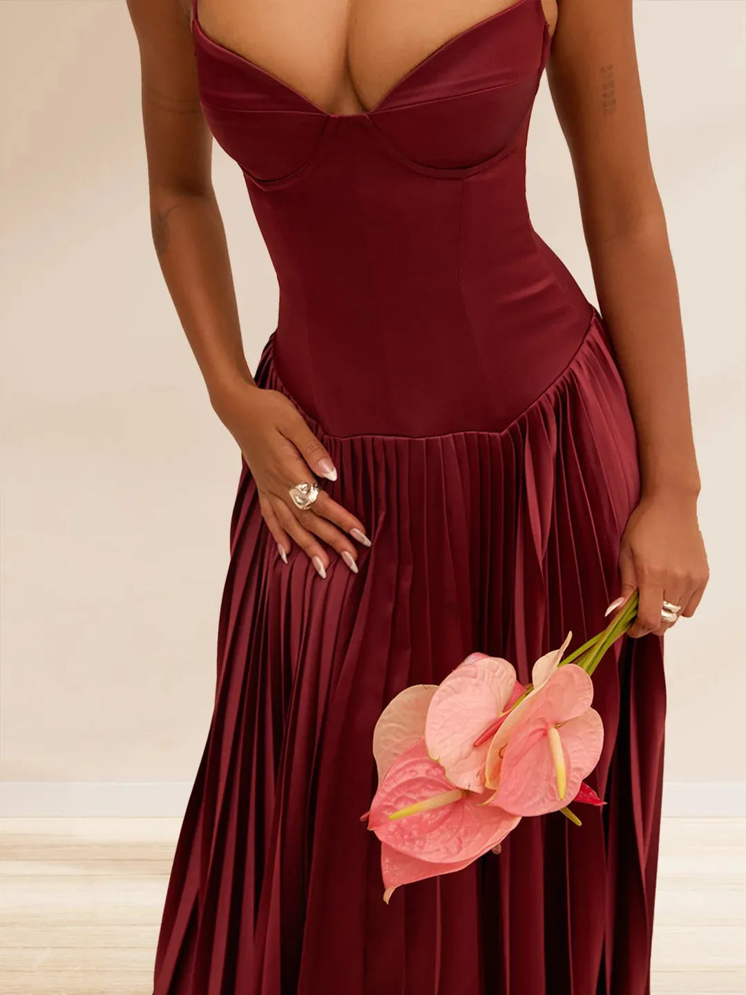 Elegant A-Line Sweetheart Sleeveless Zipper-Back Pleated Midi Homecoming Dress