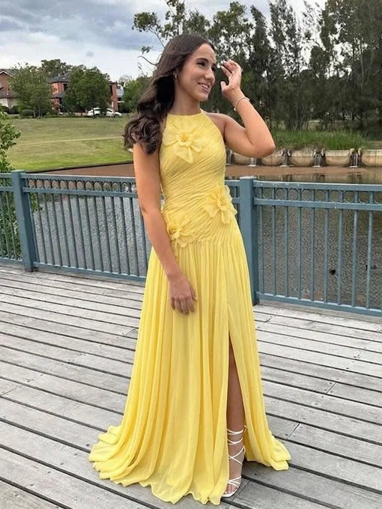 Romantic A Line Halter Neck Sleeveless Chiffon Floor Length Evening Dress