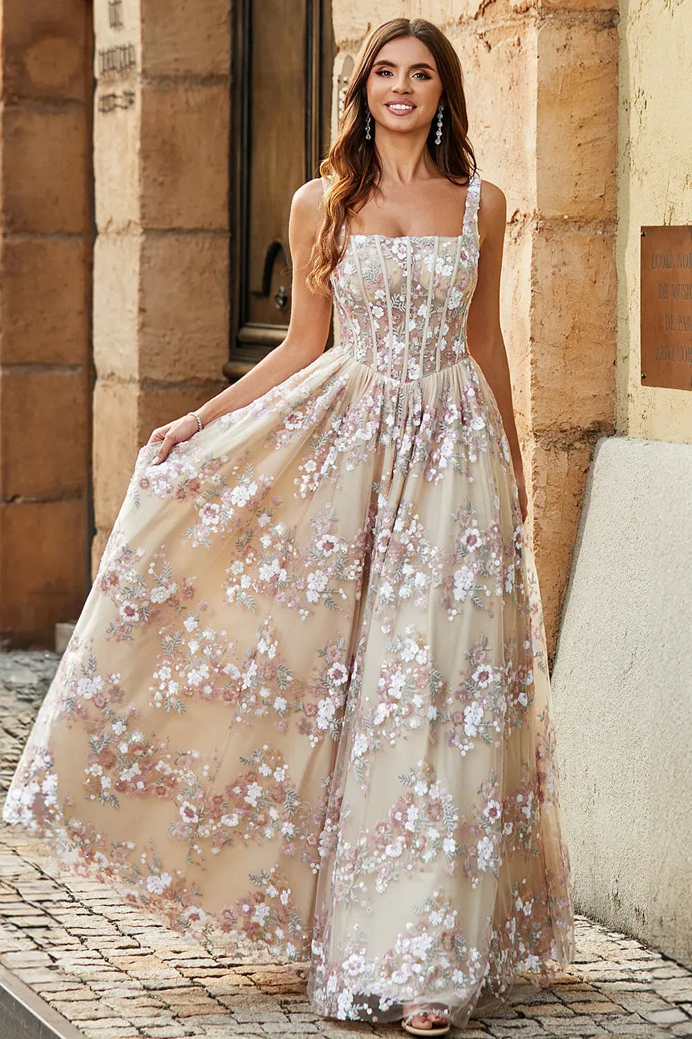 Romantic A-Line Square Neck Sleeveless V-Back Floral Floor-Length Champagne Prom Dress