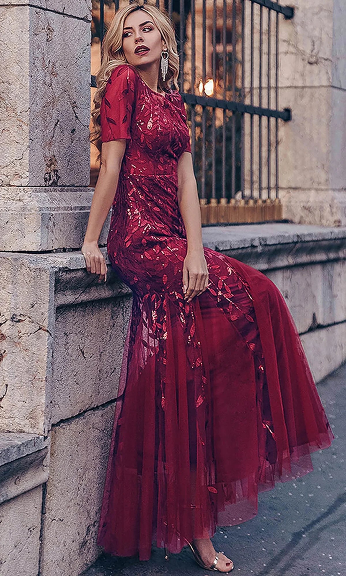 Elegant Mermaid Scoop Neck Short Sleeve Tulle Floor Length Evening Dress