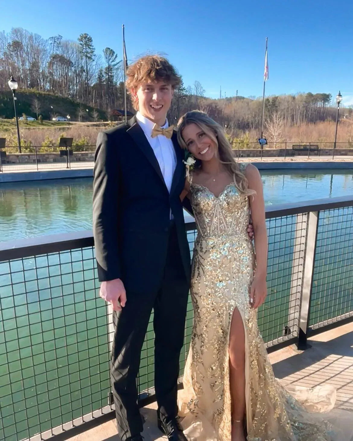 Glamorous Mermaid Sweetheart Off-Shoulder Structured Back Floor-Length Sequin Prom Dress