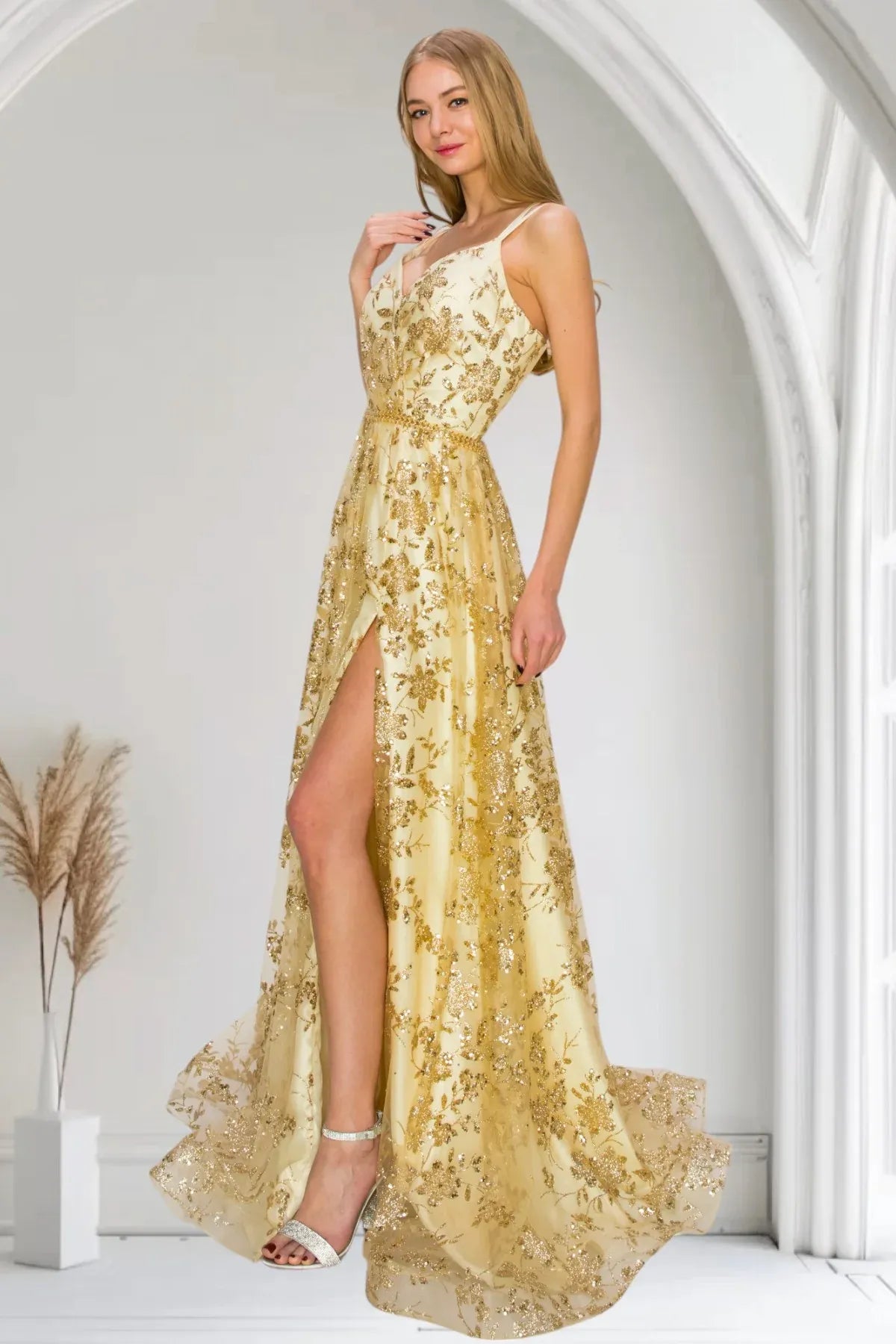 Elegant A-Line V-Neck Spaghetti Strap Lace-Up Back Floor-Length Prom Dress
