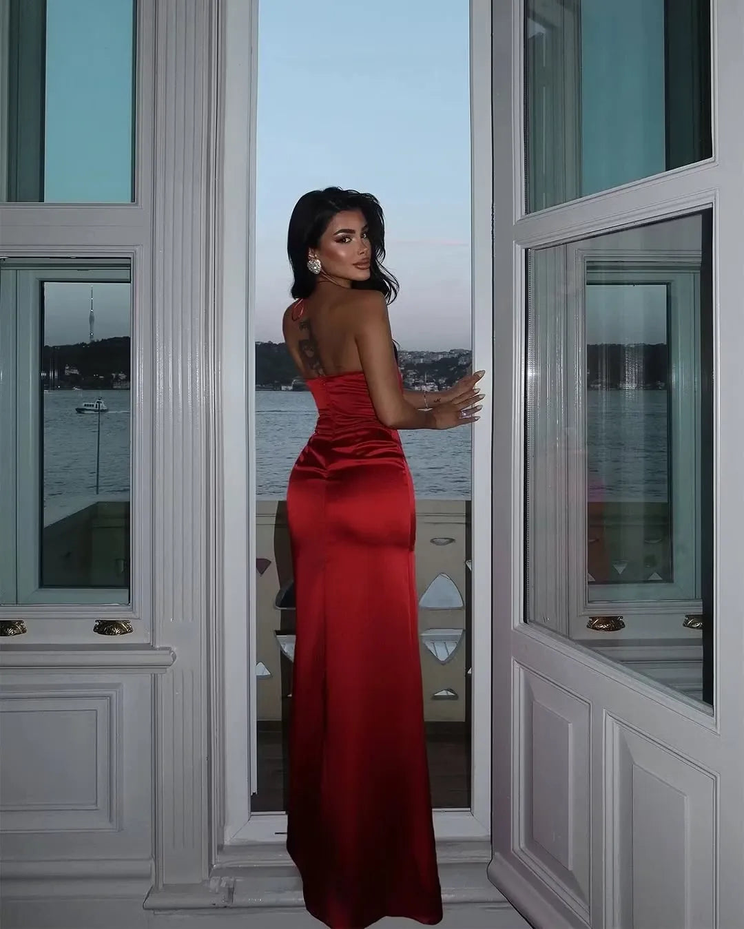 Chic Sheath Halter Sleeveless Open-Back Floor-Length Evening Dress