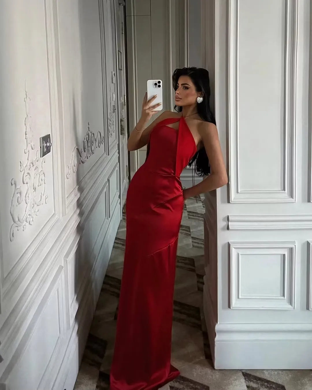 Chic Sheath Halter Sleeveless Open-Back Floor-Length Evening Dress