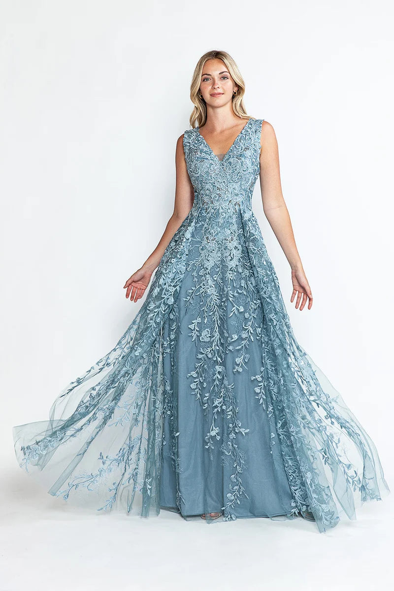 Elegant Embroidered A-Line V-Neck Sleeveless V-Back Floor-Length Evening Dress