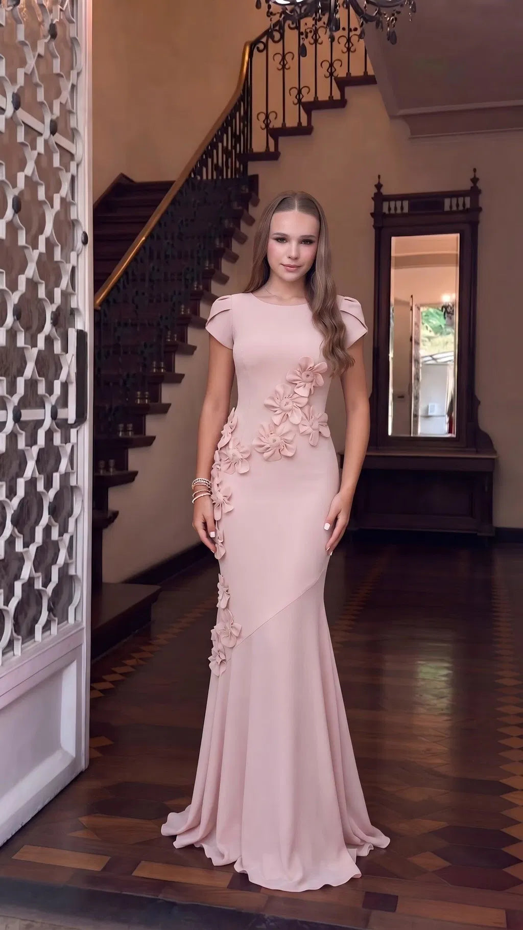 Elegant Mermaid Round Neck Cap Sleeve Crepe Floor Length Evening Dress