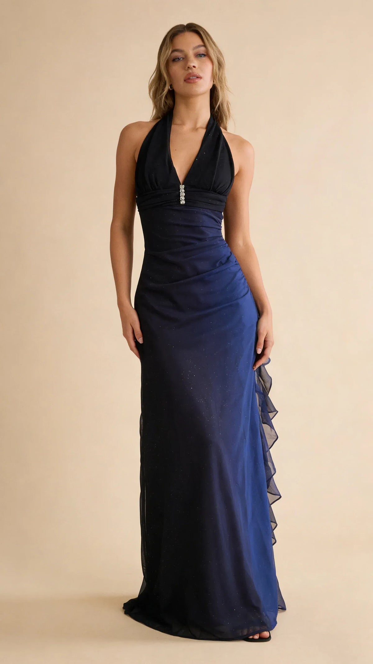 Elegant Sheath Halter Sleeveless Open-Back Ruffle Floor-Length Evening Dress