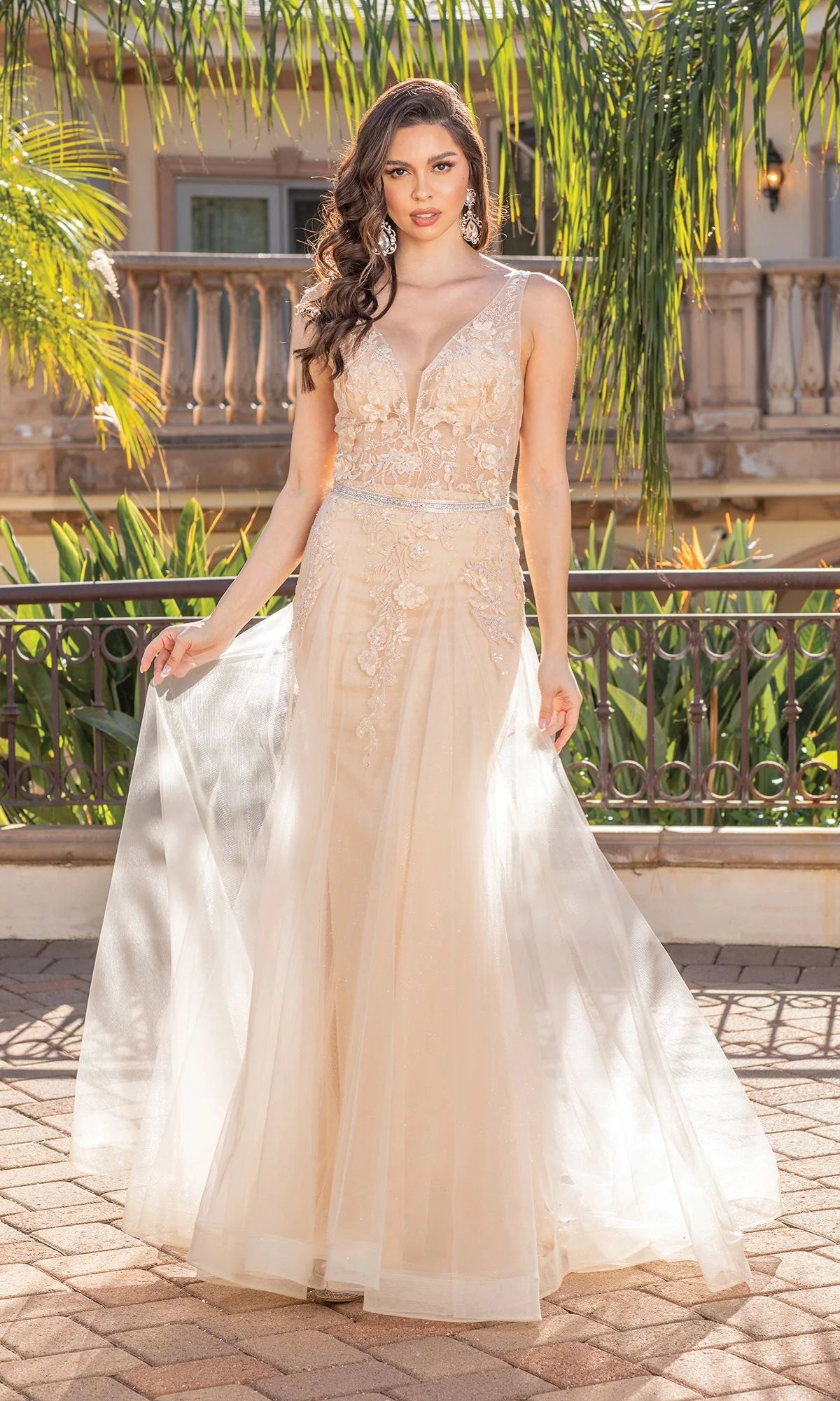 Elegant A Line Plunging V Neck Sleeveless Tulle Floor Length Prom Dress