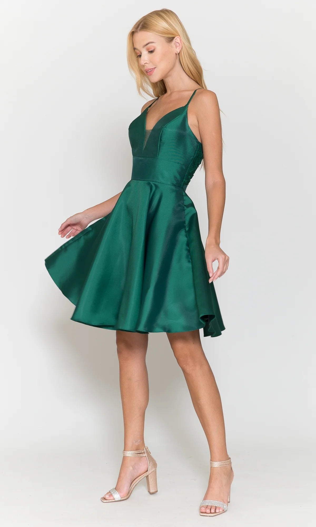 Elegant A-Line Plunging V-Neck Sleeveless Satin Mini Homecoming Dress