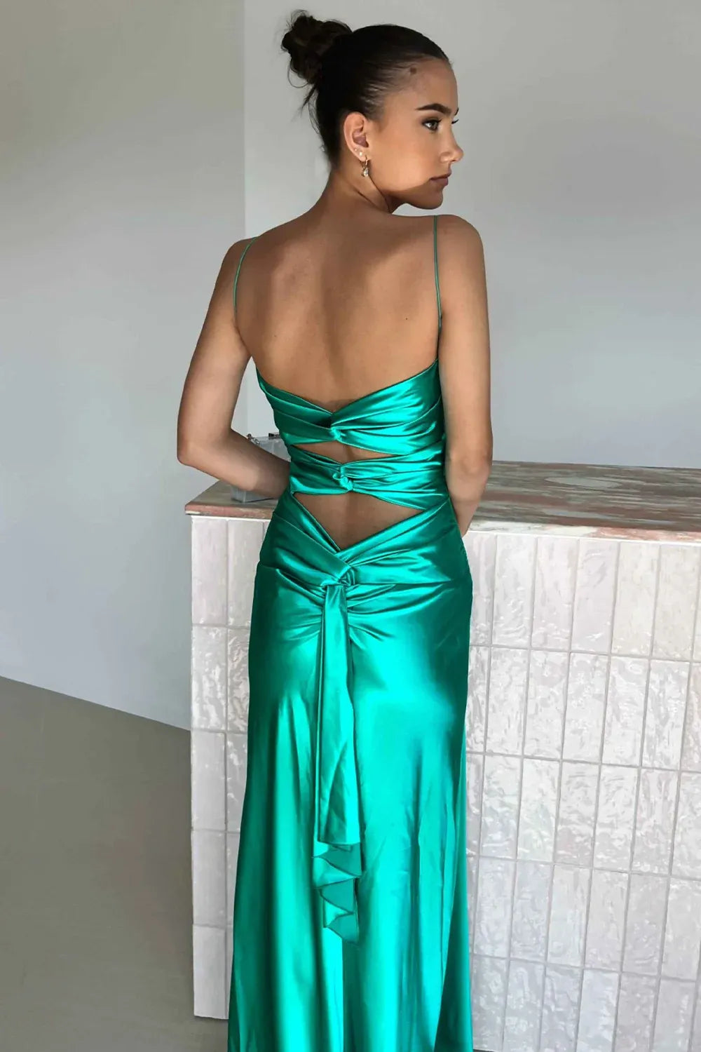 Elegant Satin Sheath V Neck Sleeveless Cutout Back Floor Length Evening Dress