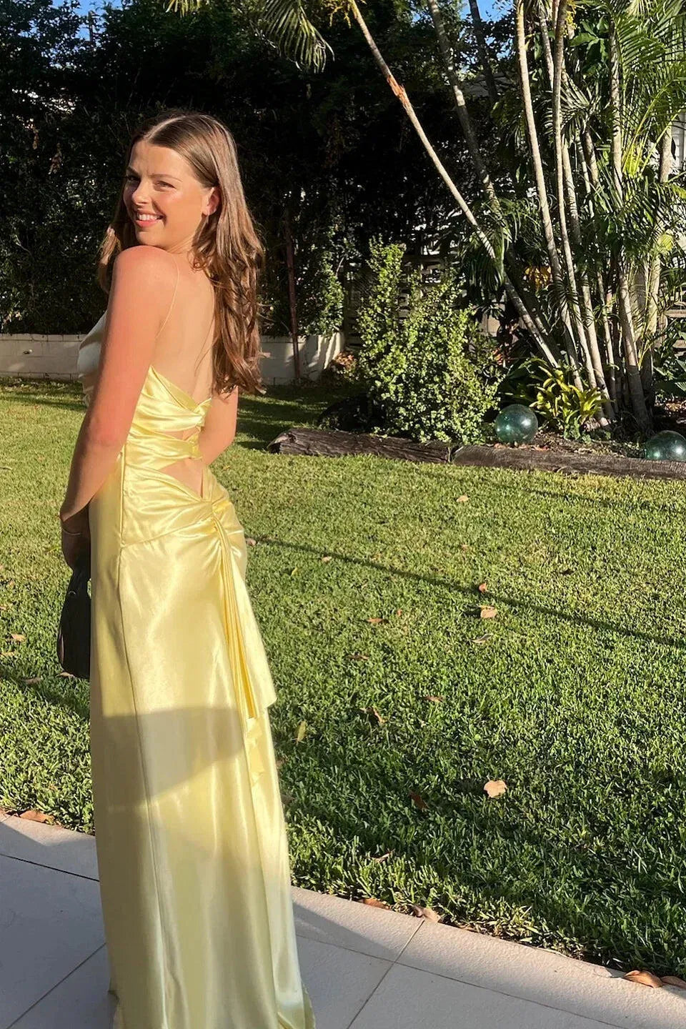 Elegant Satin Sheath V Neck Sleeveless Cutout Back Floor Length Evening Dress