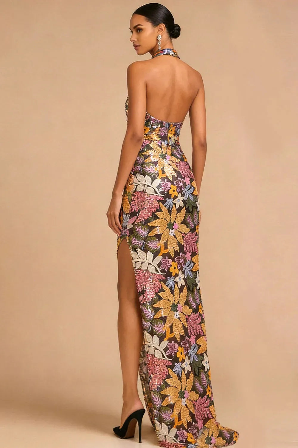 Glamorous Sheath Halter Sleeveless Open Back Floor Length Evening Dress