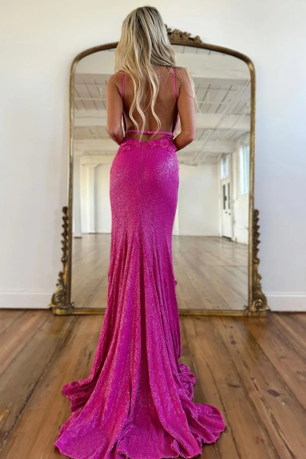 Glamorous Lace Mermaid Plunging Neck Sleeveless Open Back Floor Length Prom Dress