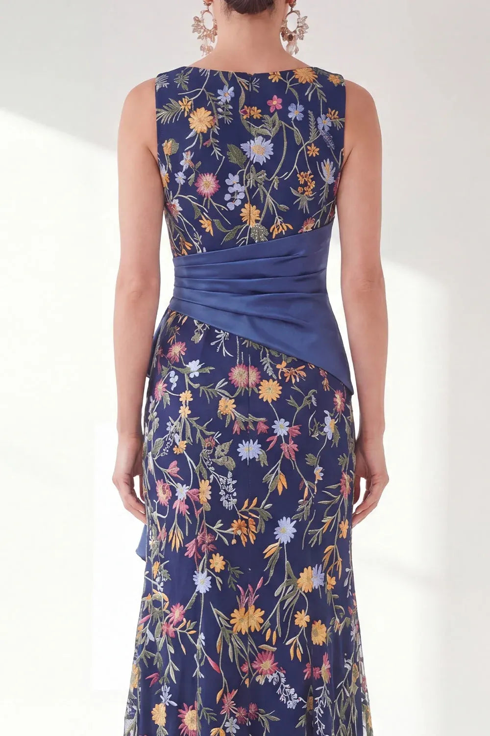 Graceful Tulle Sheath Boat-Neck Sleeveless Zipper-Back Ruffled Floor-Length Evening Dress