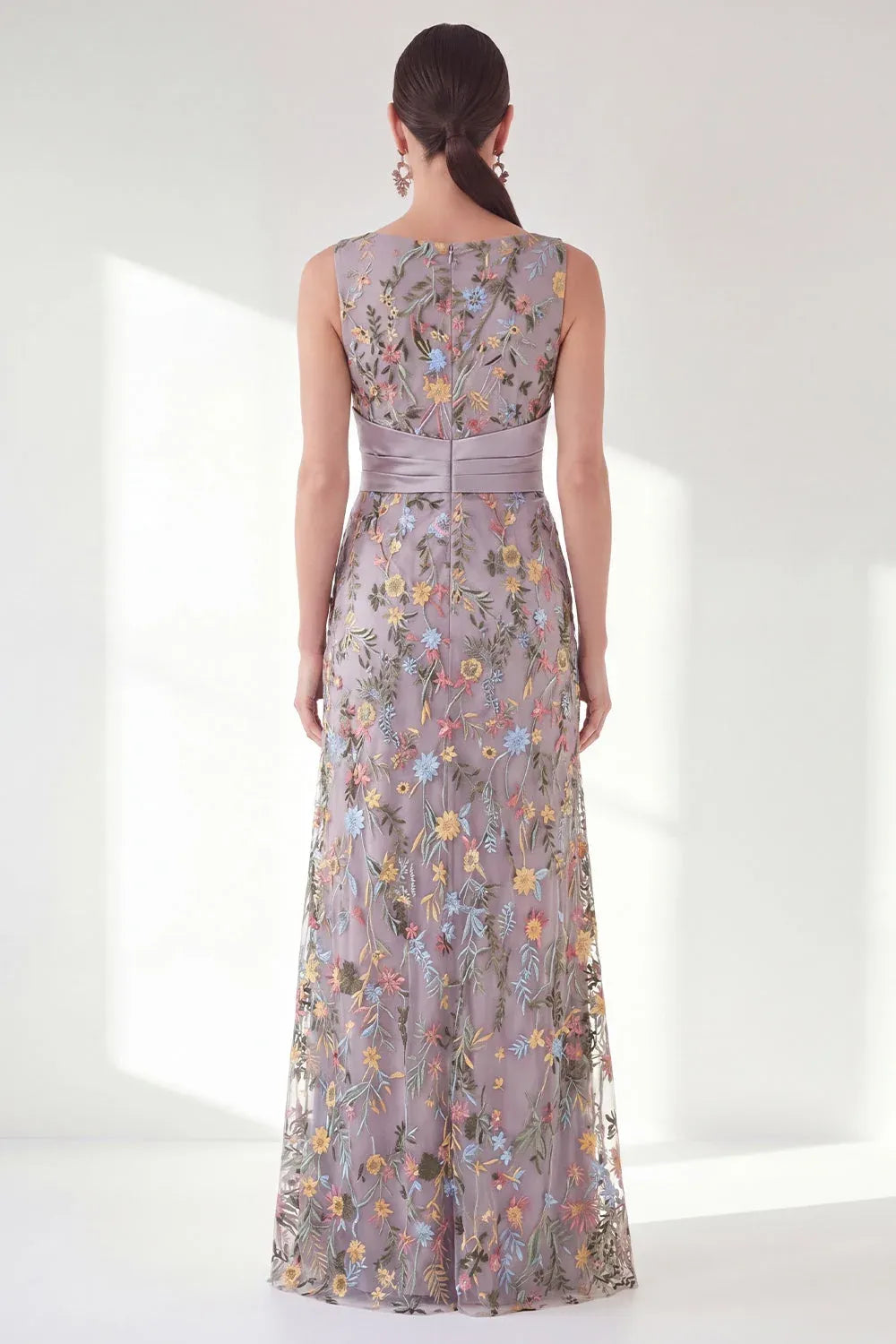 Graceful Tulle Sheath Boat-Neck Sleeveless Zipper-Back Ruffled Floor-Length Evening Dress