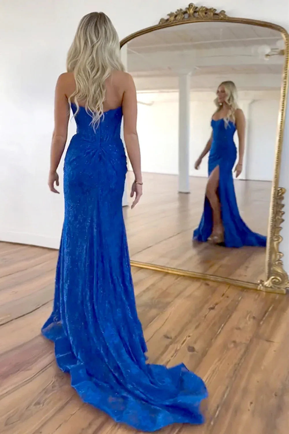 Glamorous Lace Mermaid Scoop Neck Strapless V Back Floor Length Prom Dress