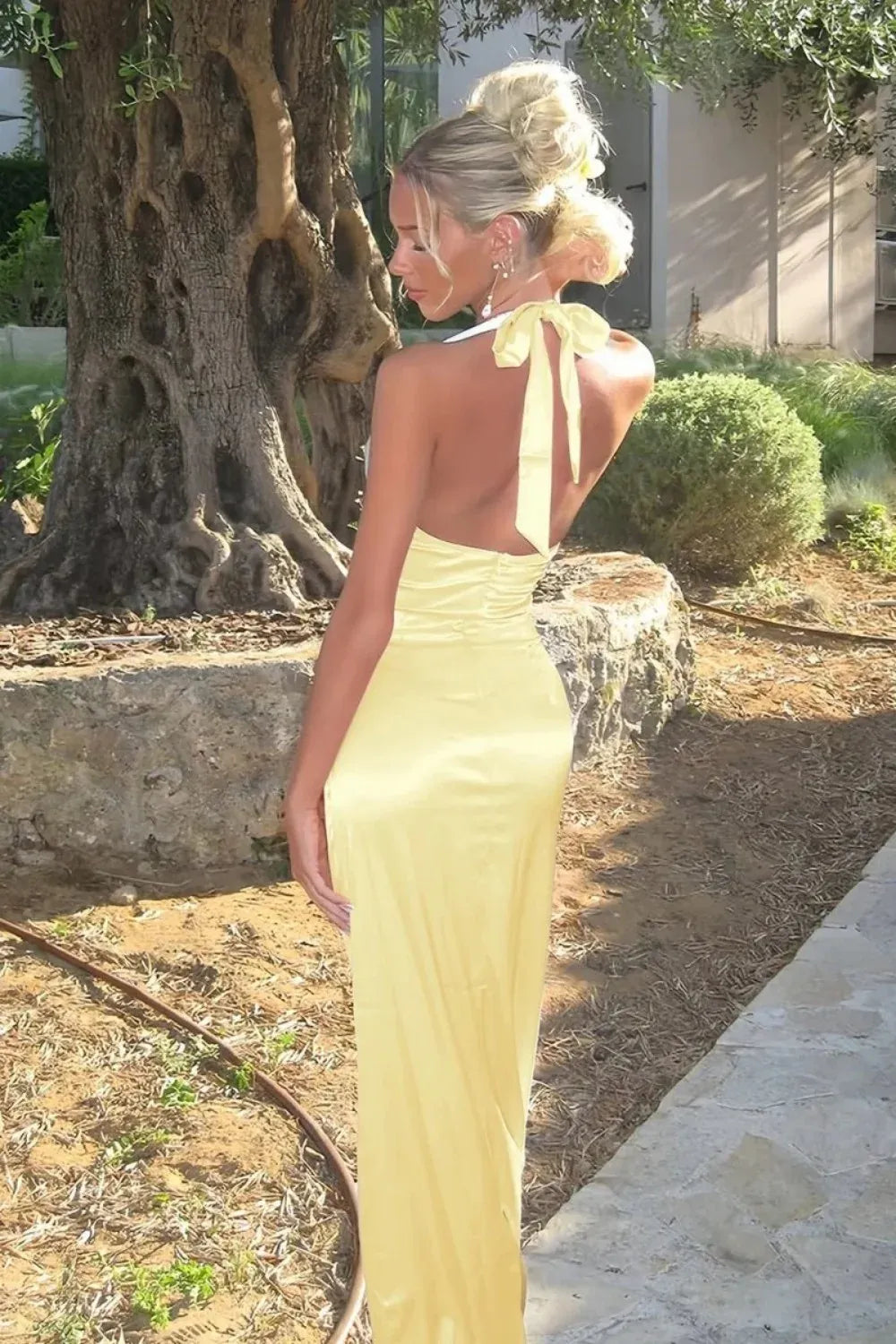 Elegant Satin Sheath Halter Sleeveless Open Back Floor Length Prom Dress