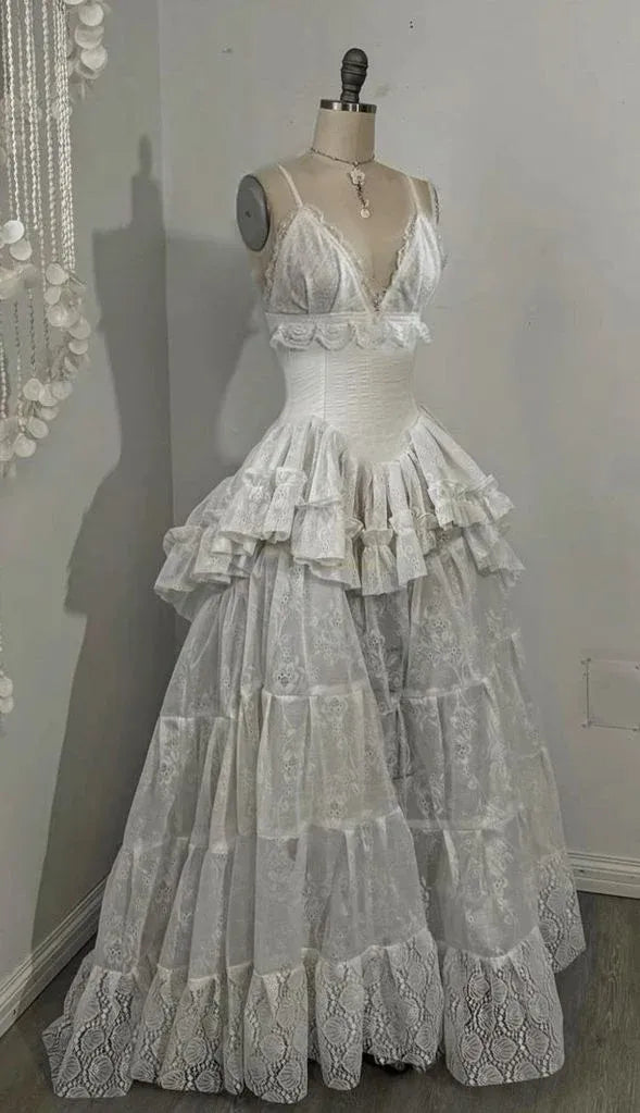 Romantic A-Line Plunging V-Neck Sleeveless Lace-Up Back Floor-Length Evening Dress