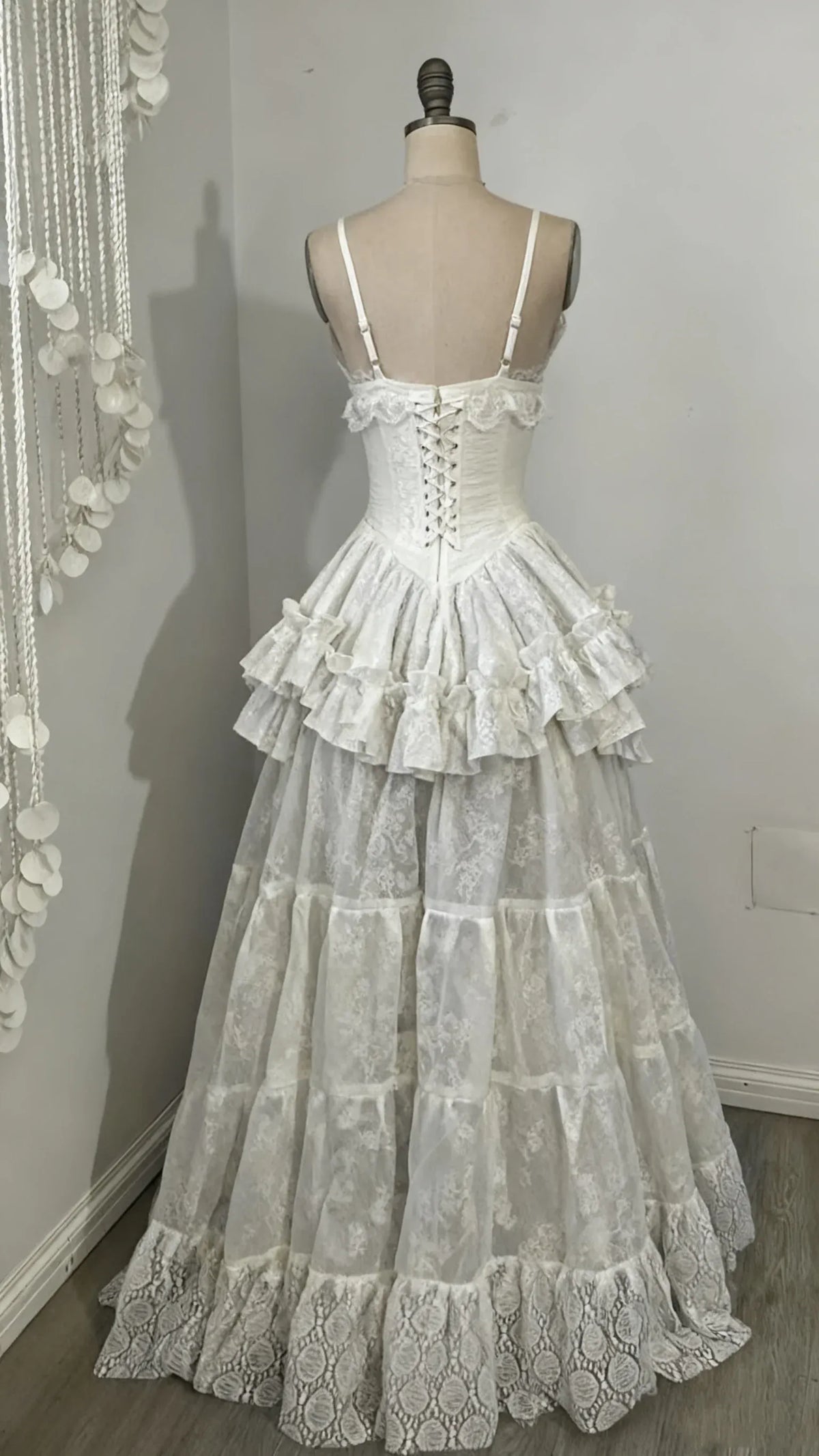 Romantic A-Line Plunging V-Neck Sleeveless Lace-Up Back Floor-Length Evening Dress